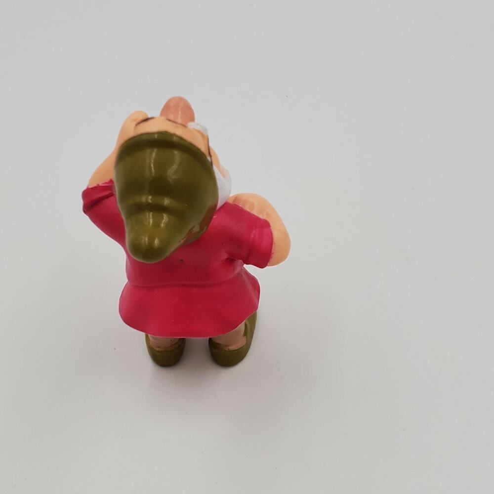 Disney Snow White & 7 Dwarfs Figure Doc Mattel 2.5" - Picture 2 of 3